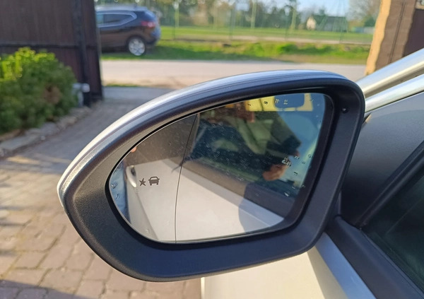 Opel Insignia cena 68900 przebieg: 117000, rok produkcji 2019 z Chełm małe 667